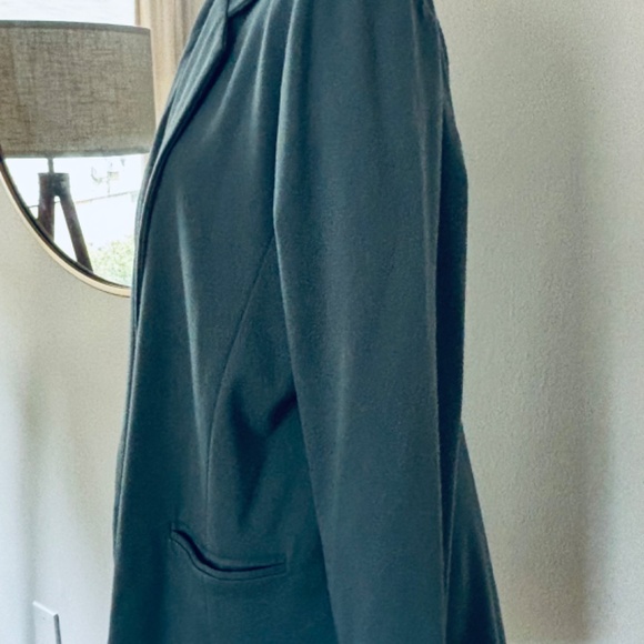 Elegant Teal Women's Blazer - Picture 4 of 5